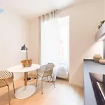 Slataper 9 Tirabora Short Rent, Con Parcheggio Privato Apartman Trieszt