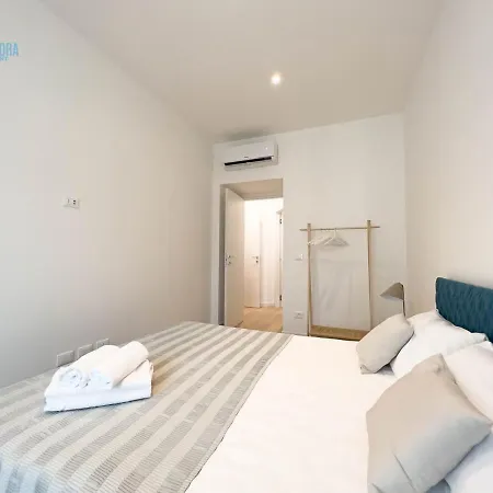 Slataper 9 Tirabora Short Rent, Con Parcheggio Privato Apartman Trieszt