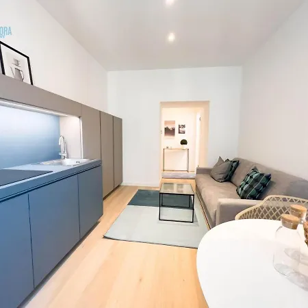 Slataper 9 Tirabora Short Rent