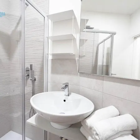 شقة Slataper 9 Tirabora Short Rent, Con Parcheggio Privato ترييستي